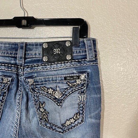 Miss Me Jeans Womens 29 Signature Boot Embellished Bling Denim Y2K eGirl - Picture 6 of 6